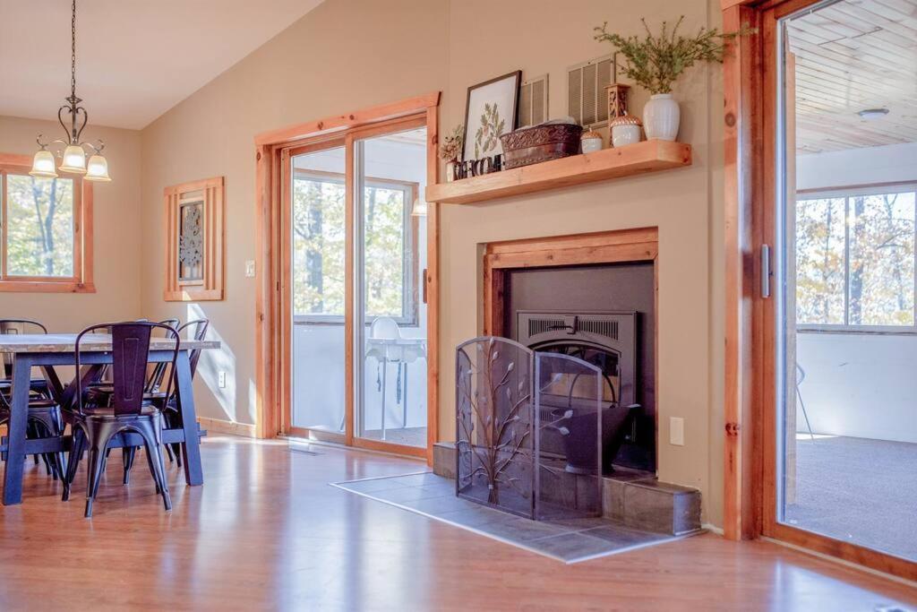 Seeley Fall Getaway Resort-3 King Suites, Dog-Friendly מראה חיצוני תמונה