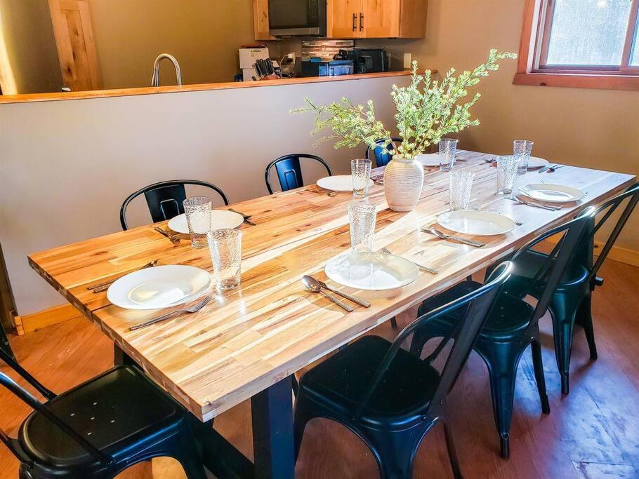 Seeley Fall Getaway Resort-3 King Suites, Dog-Friendly מראה חיצוני תמונה